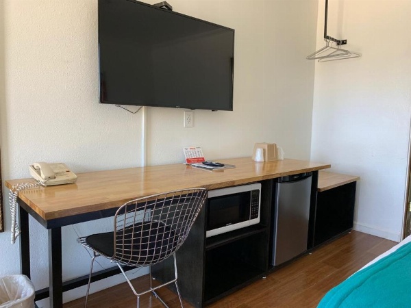 Sandyland Reef Inn image 21